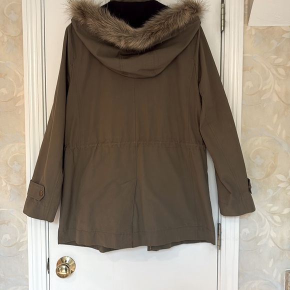 Loft Women's Khaki Faux Fur-Trimmed Removable Hooded Barn Type Jacket. EUC - Picture 4 of 9